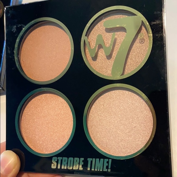 beautiful highlighted/blush ! - Picture 2 of 4